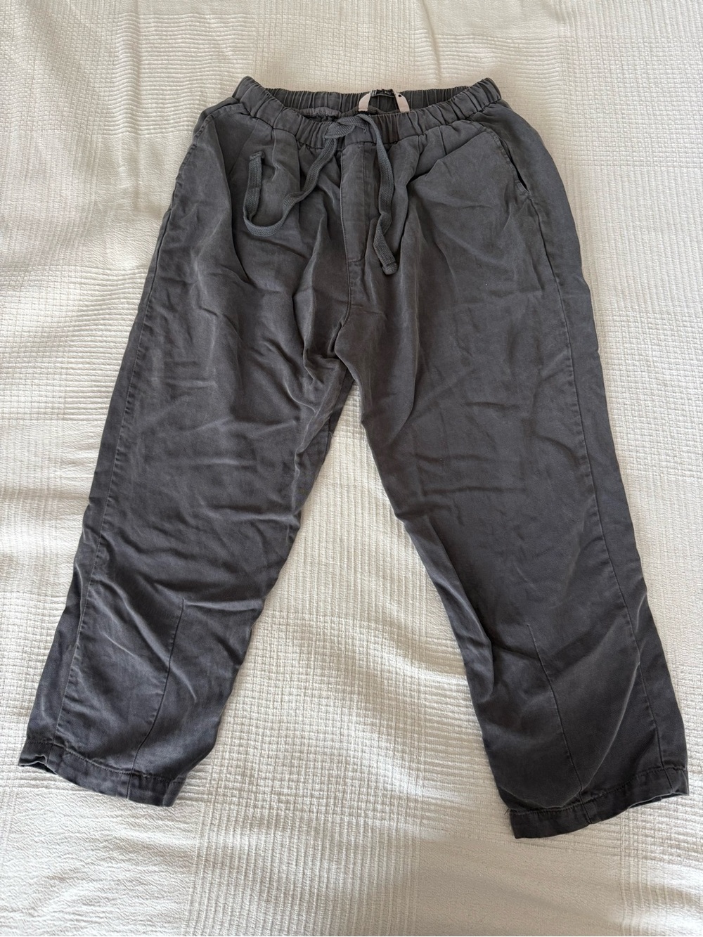 Zara women’s Charcoal loose fitting cropped pants